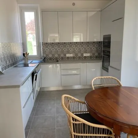 Maison Les Sablons-fontainebleau-moret Sur Loing Hébergement de vacances